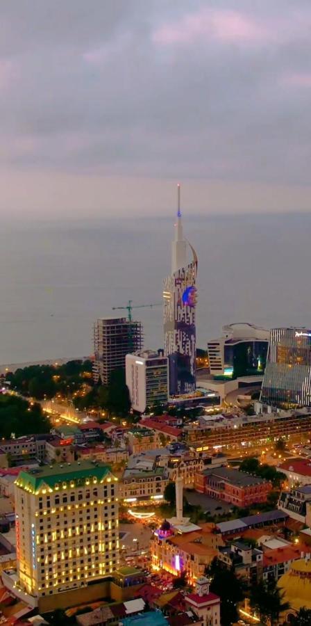 Orbi City In 巴统 外观 照片